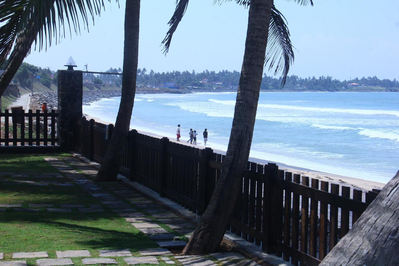 Love Birds Beach Hotel Matara Exteriör bild